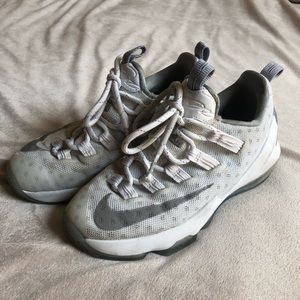 3.5Y Nike Lebron James XIII Low GS